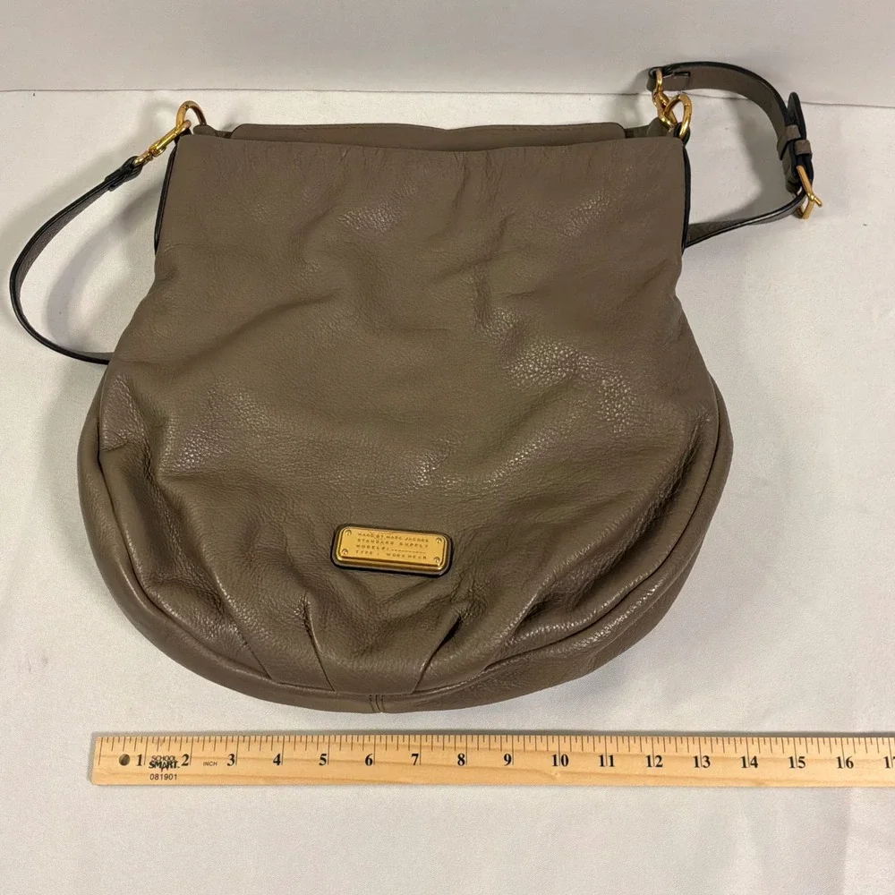 Marc By Marc Jacobs Hillier Hobo Bag Large Taupe Leather Crossbody Handbag